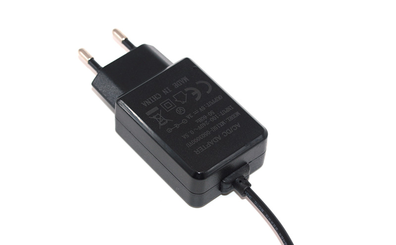 MX15U系列 5V3A電源適配器小體積過UL CE 3C認證 MX15U系列 5V3A電源適配器小體積過UL CE 3C認證